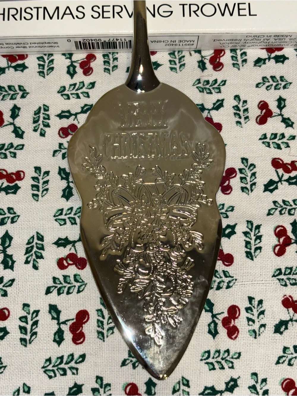 Christmas Serving Trowel in Silver - Picture 3 of 6